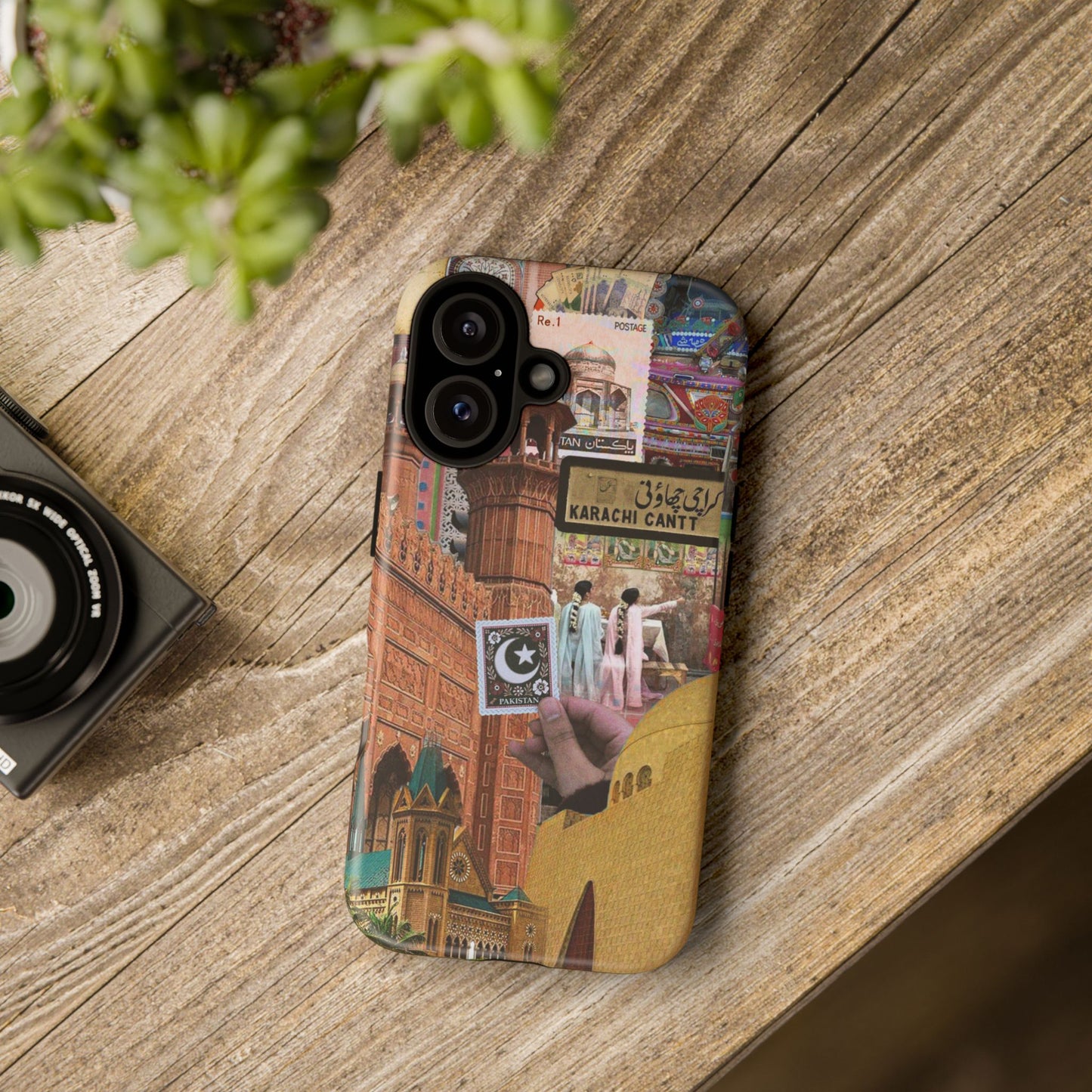 Postcard from Karachi – The City of Lights Phone Case