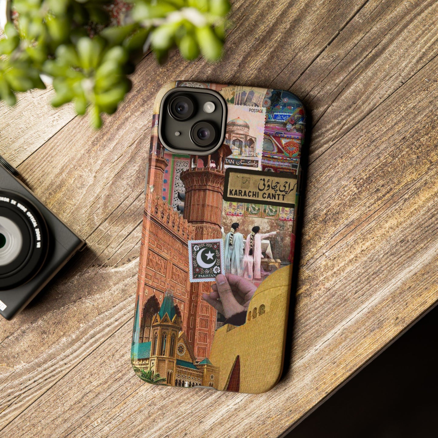 Postcard from Karachi – The City of Lights Phone Case
