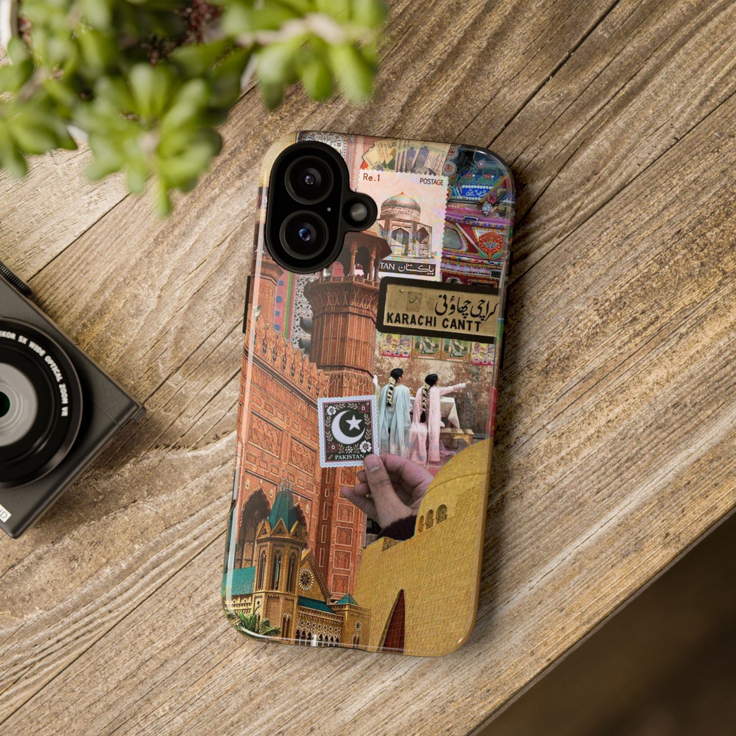 Postcard from Karachi – The City of Lights Phone Case