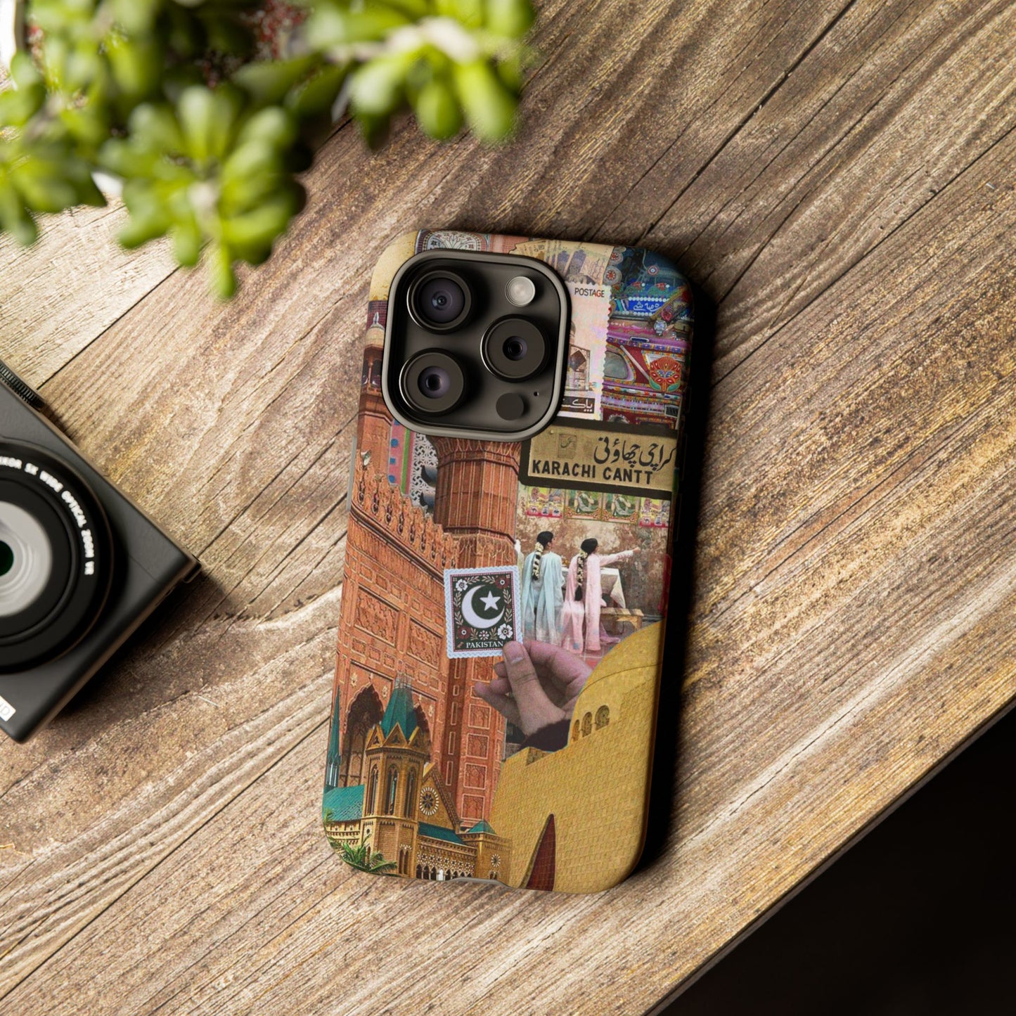 Postcard from Karachi – The City of Lights Phone Case
