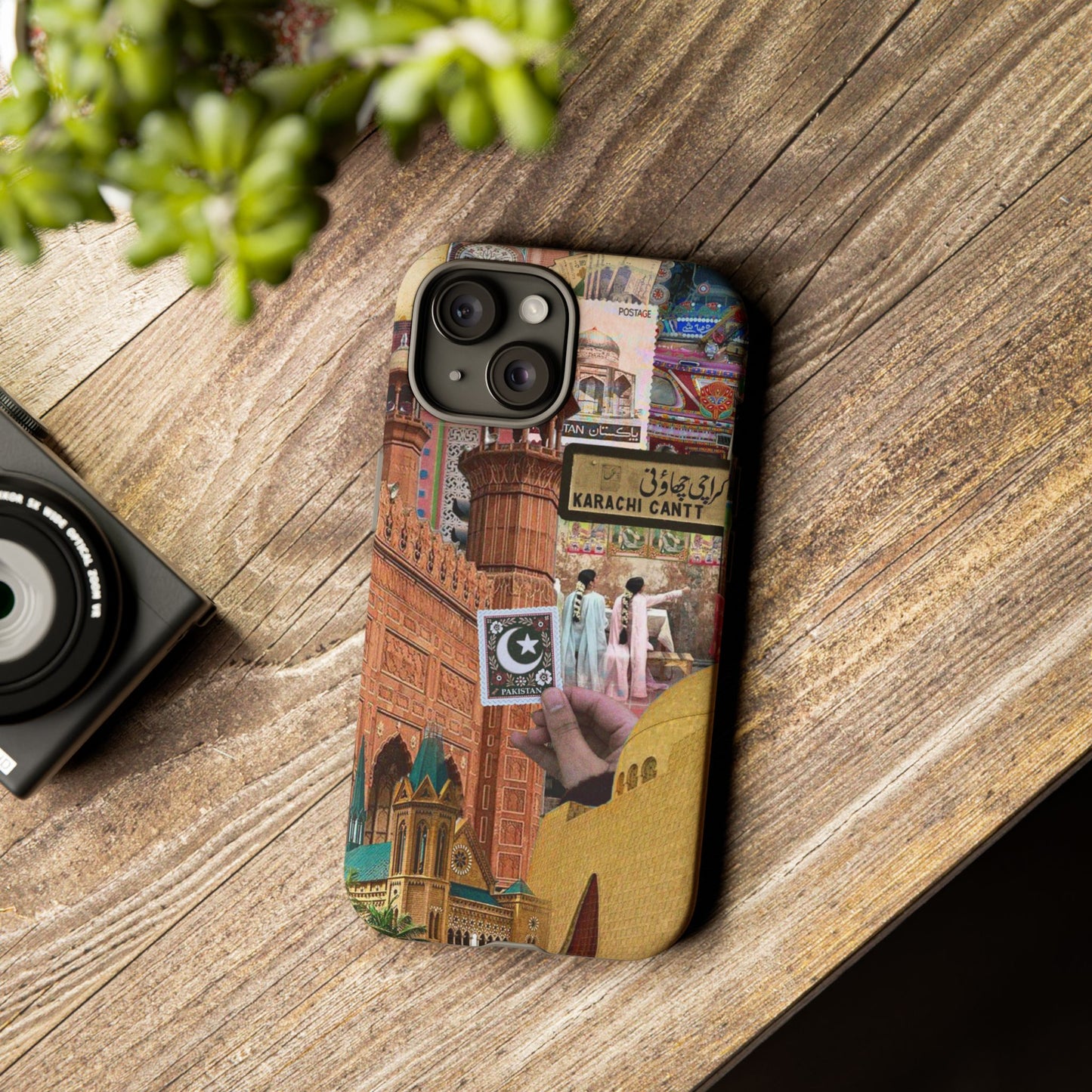 Postcard from Karachi – The City of Lights Phone Case