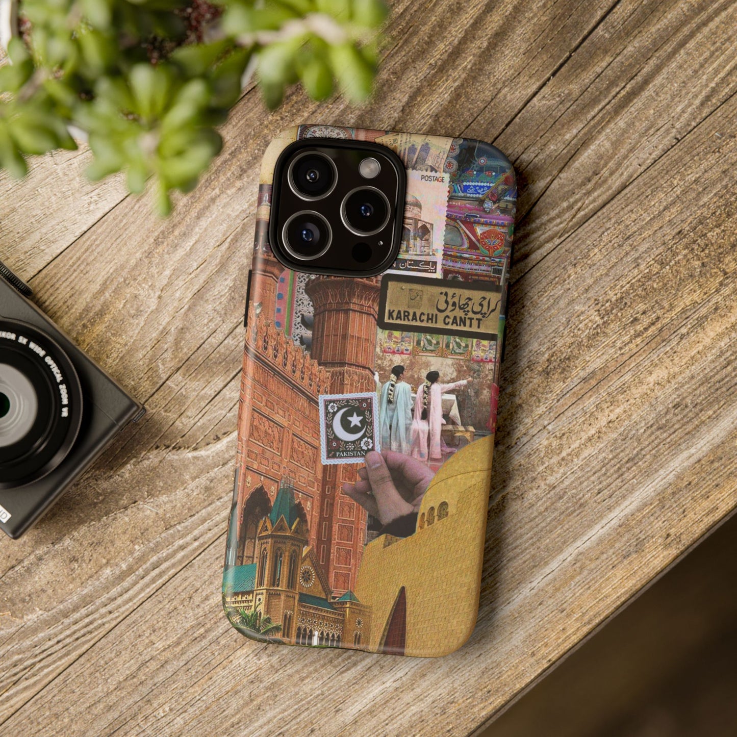 Postcard from Karachi – The City of Lights Phone Case
