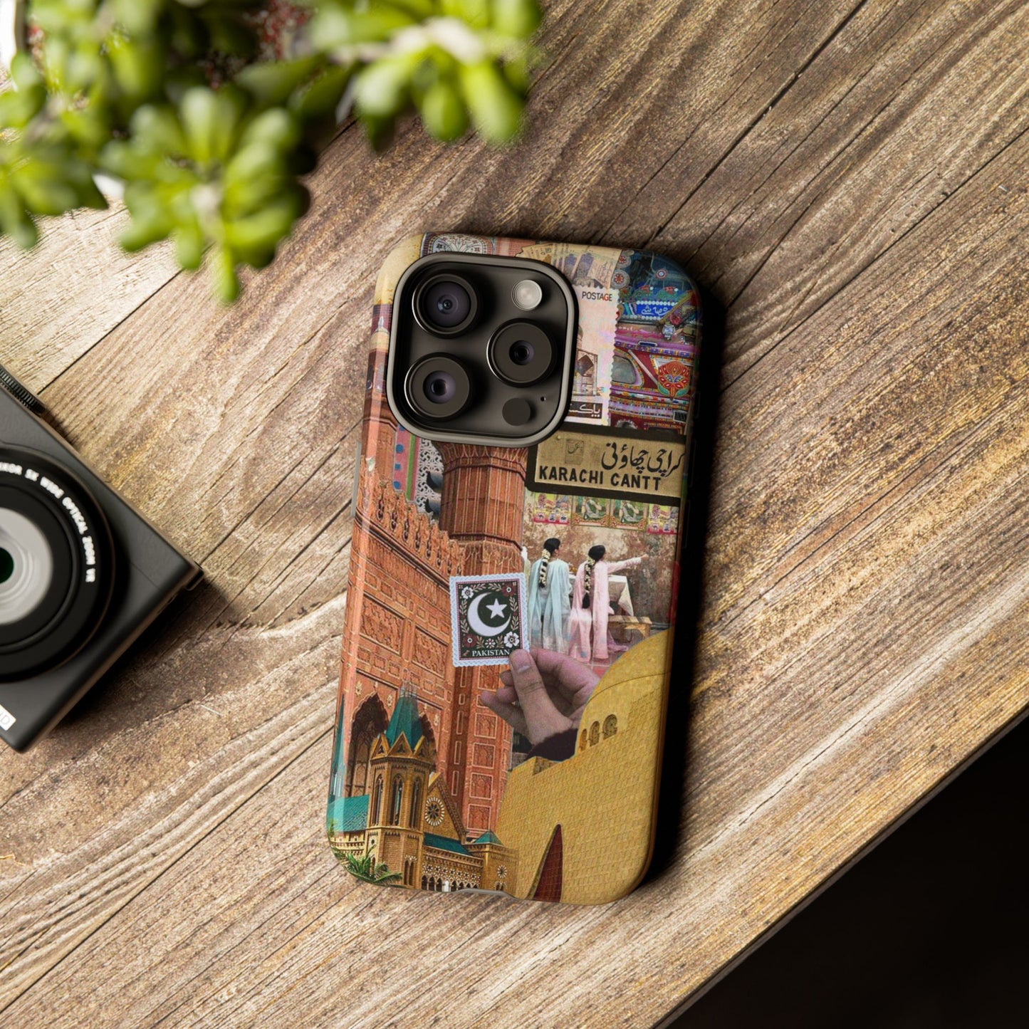 Postcard from Karachi – The City of Lights Phone Case