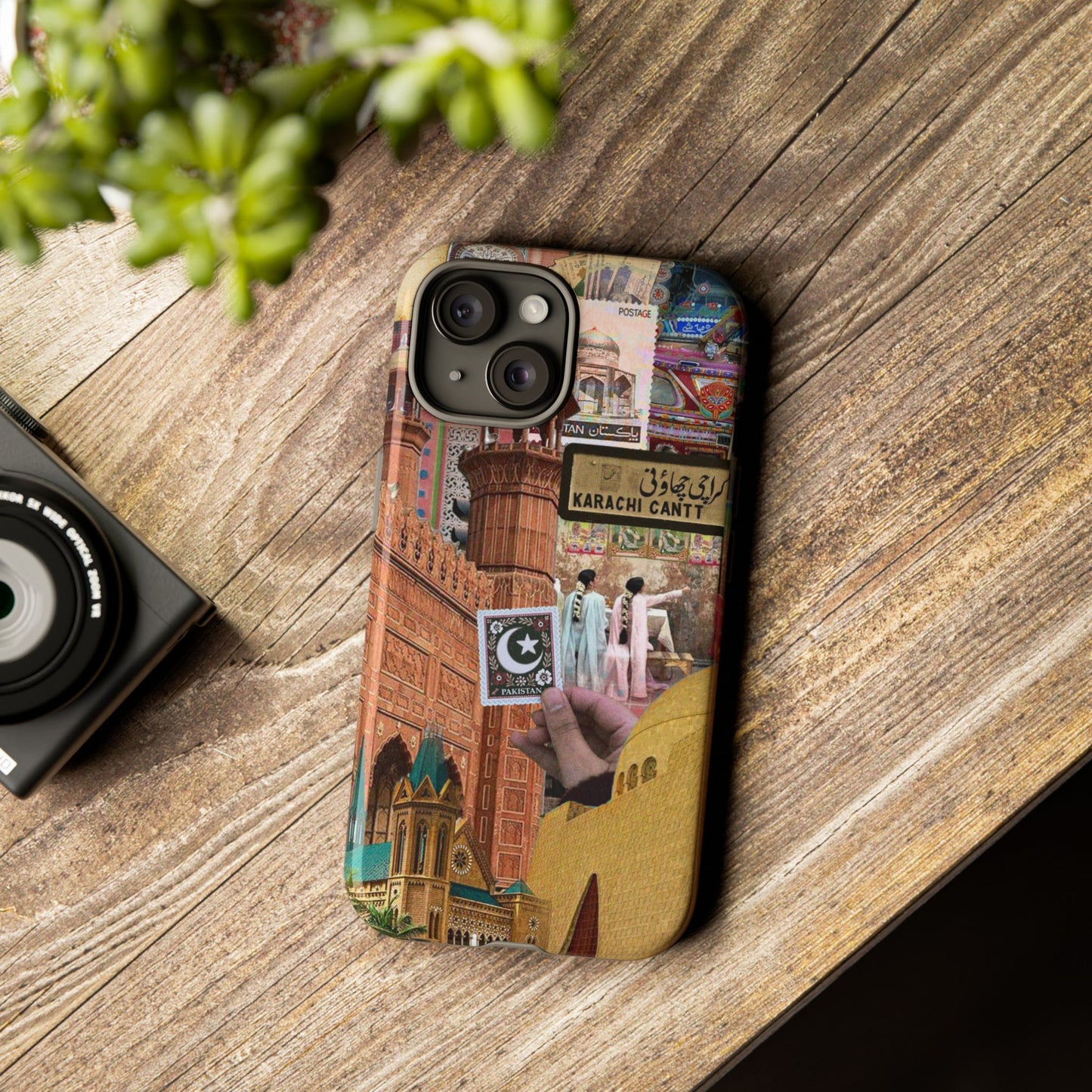 Postcard from Karachi – The City of Lights Phone Case