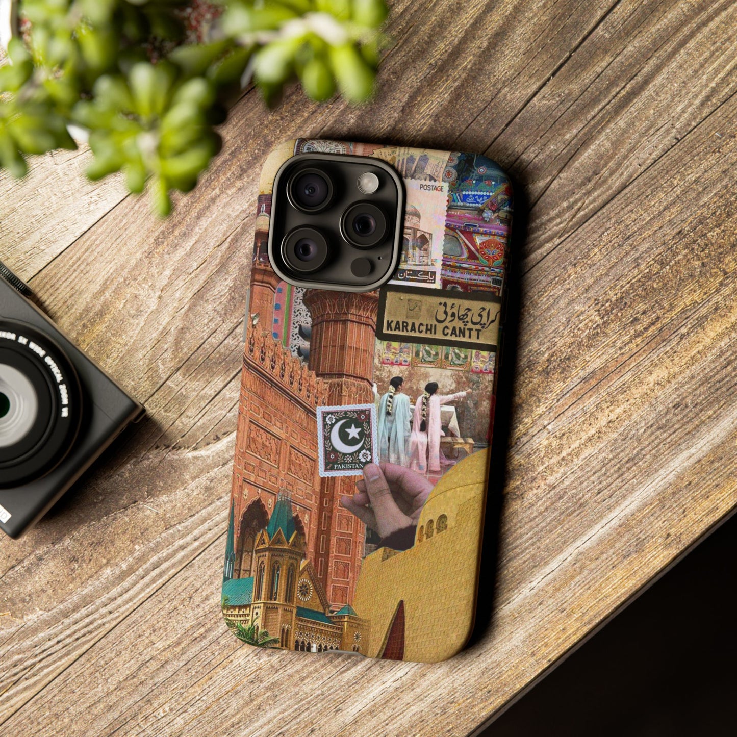 Postcard from Karachi – The City of Lights Phone Case